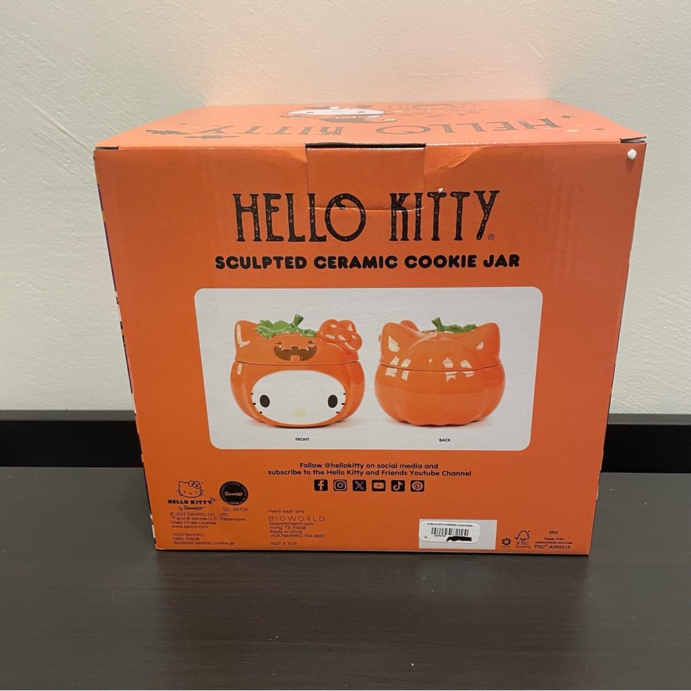 SANRIO x HELLO KITTY Halloween Pumpkin Sculpted Ceramic Candy Dish Cookie Jar - Picture 7 of 10
